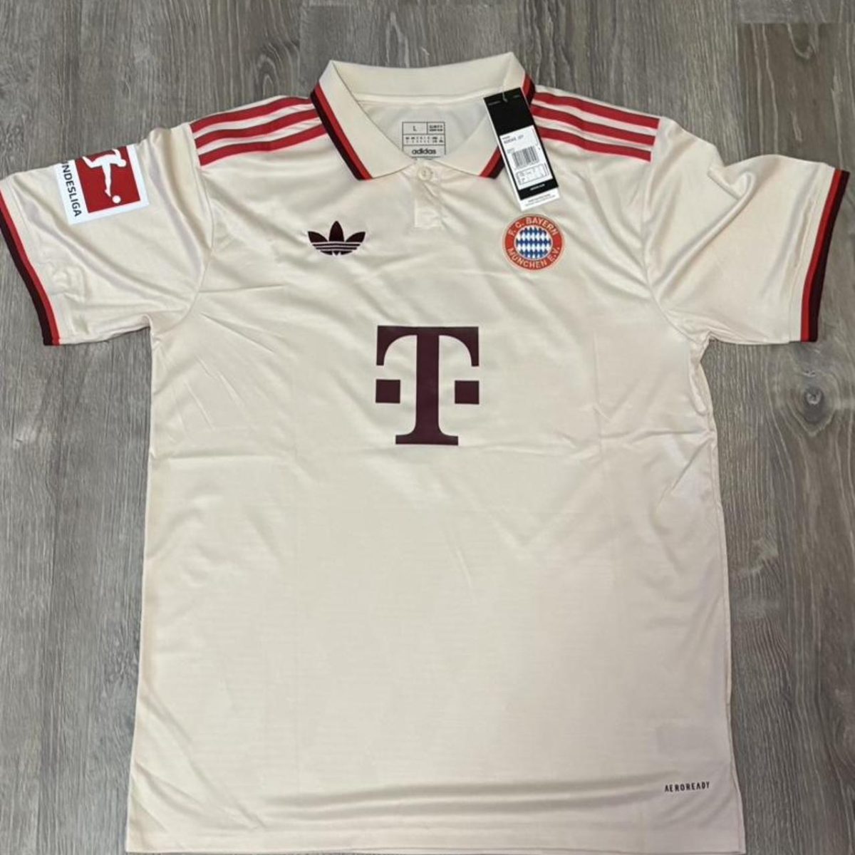 Adidas Men's White and Cream T-shirt - Image 2