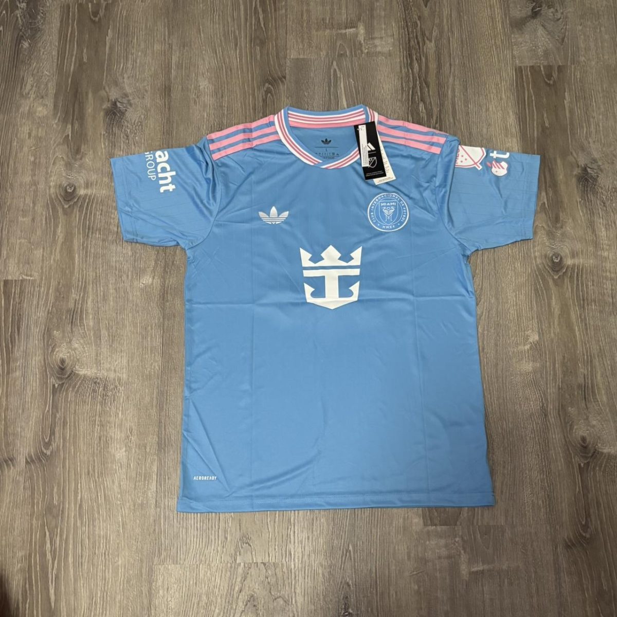 Adidas Men's Blue T-shirt - Image 2