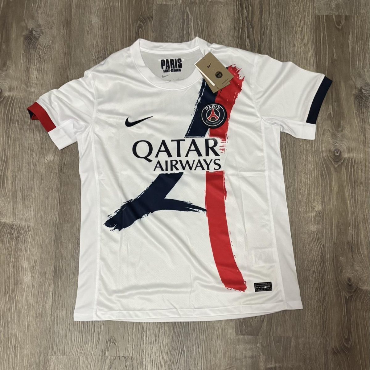 Nike Men's White T-shirt - Image 2