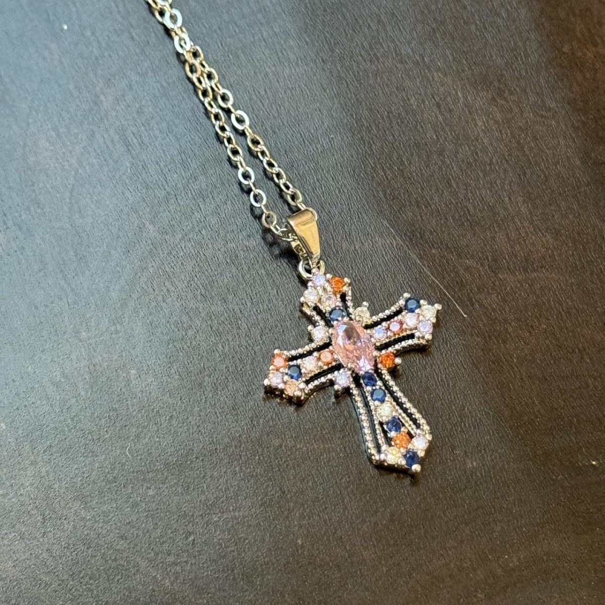Silver cross pendant necklace - Image 1