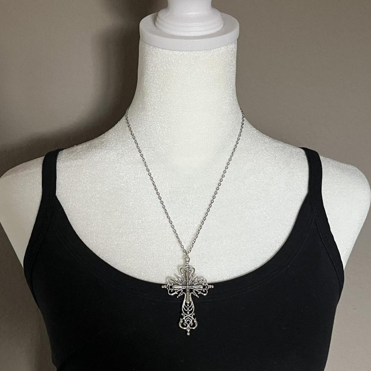 cross silver chain necklace - Image 1