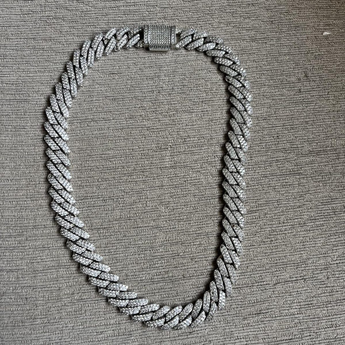 Cuban link chain - Image 1