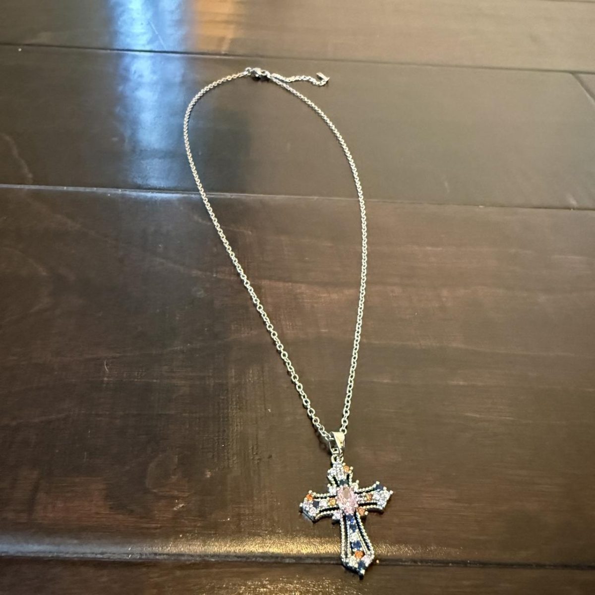 Silver cross pendant necklace - Image 4