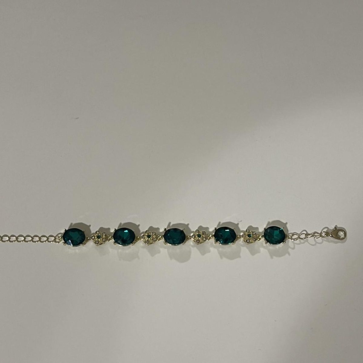 Green rhinestone bracelet - Image 2