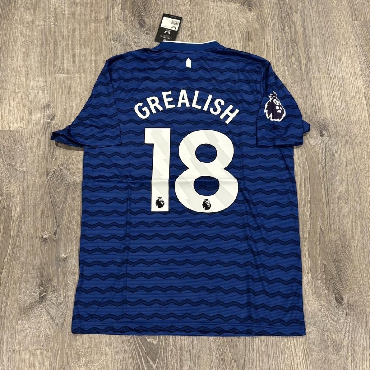 Hummel Men's Blue and Navy Shirt - Image 1