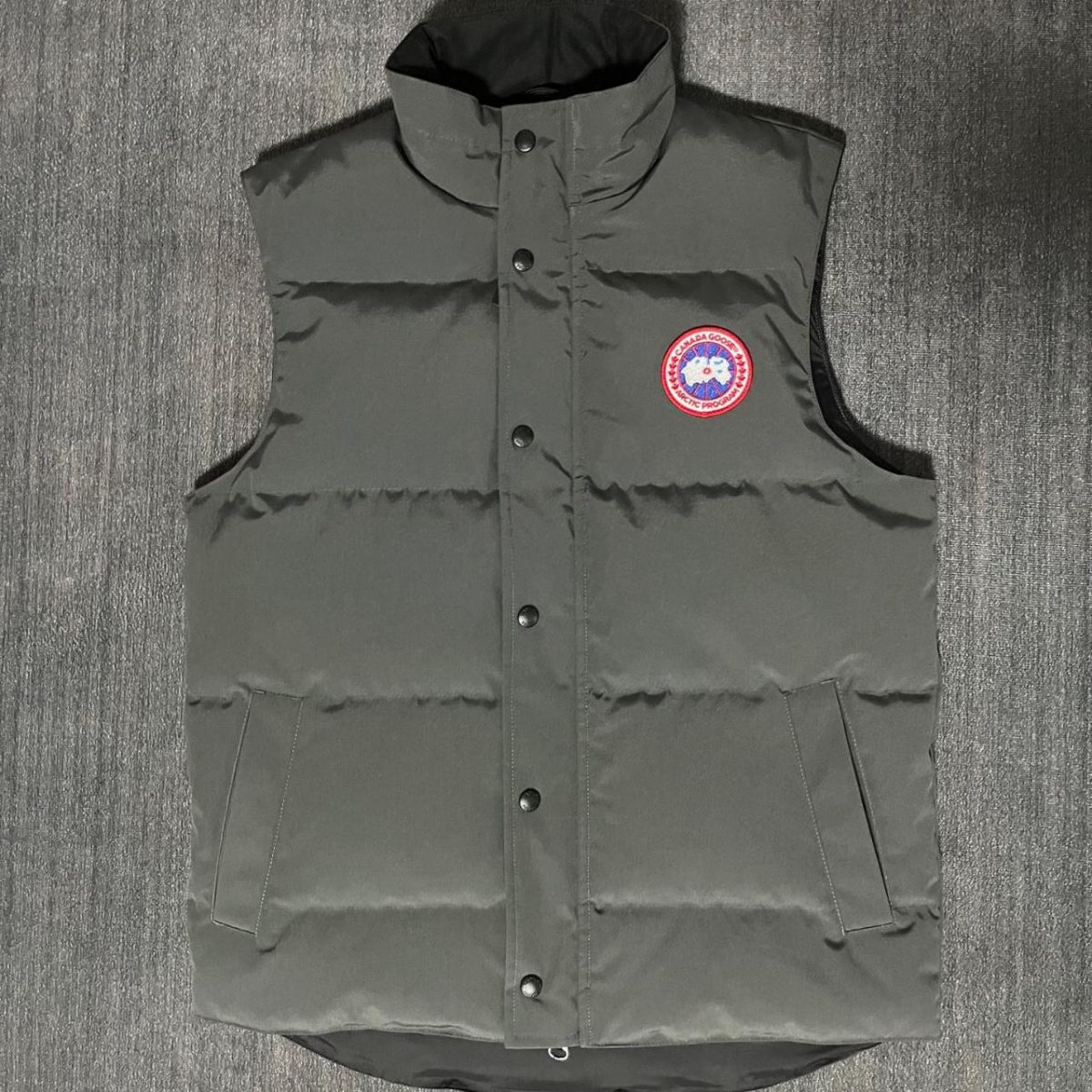 Canada Goose Men's Black Gilet - Image 1